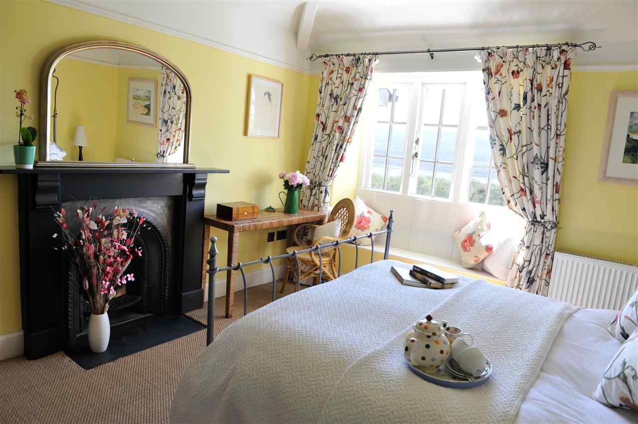 resized-2349823-Rhinog Room.jpg